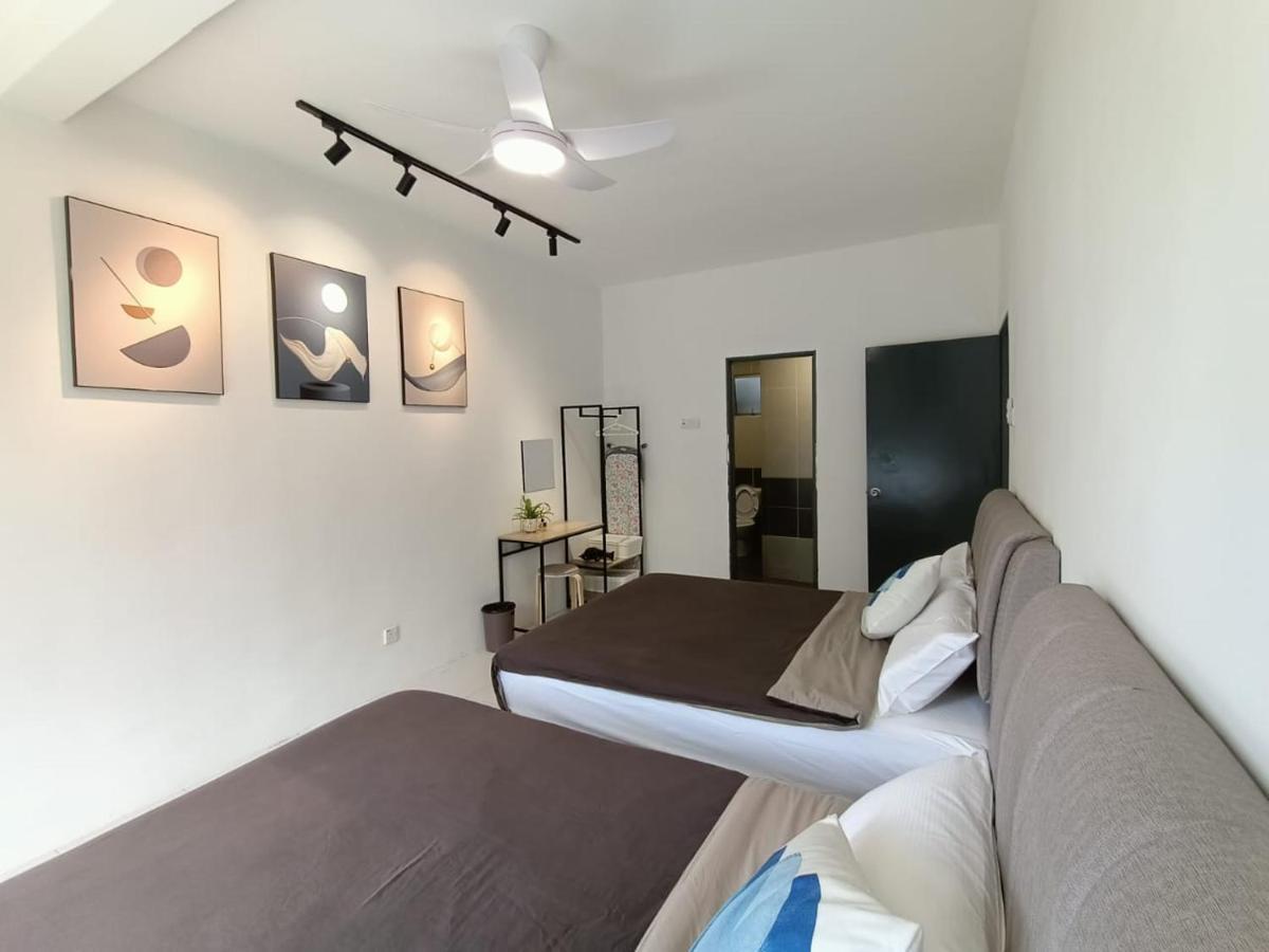 Dream4 @ Emerald Avenue Apartment *