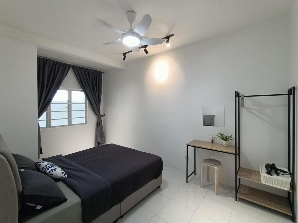 Dream4 @ Emerald Avenue Apartment